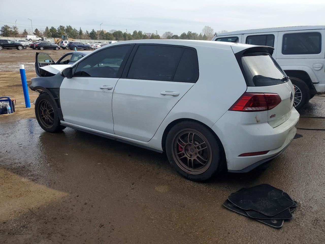 2019 VOLKSWAGEN GTI S — снимка 2