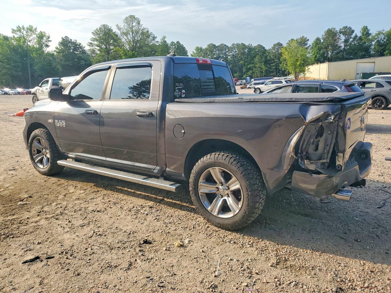 2016 RAM 1500 SPORT — снимка 2