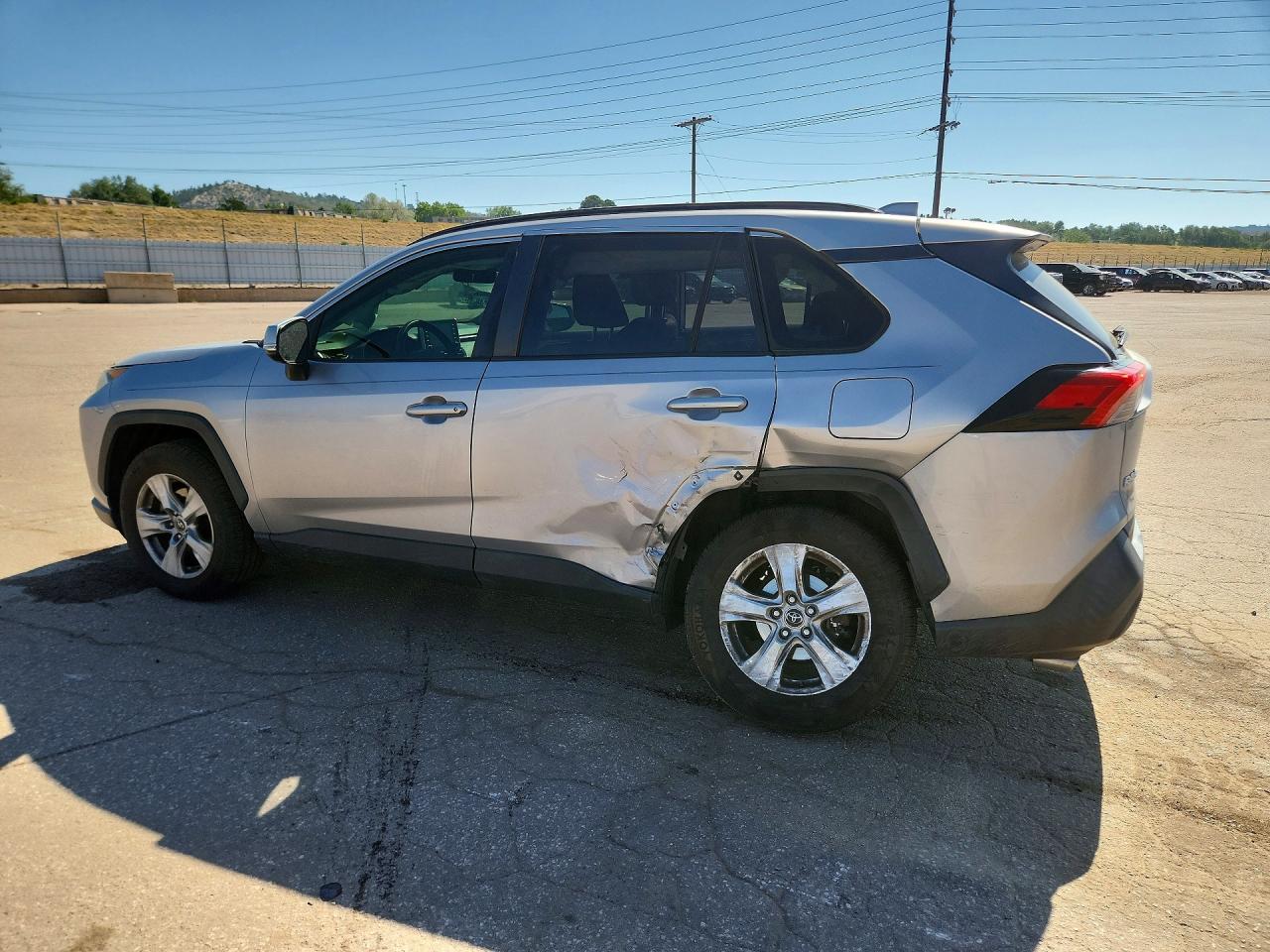 2019 TOYOTA RAV4 XLE — снимка 2