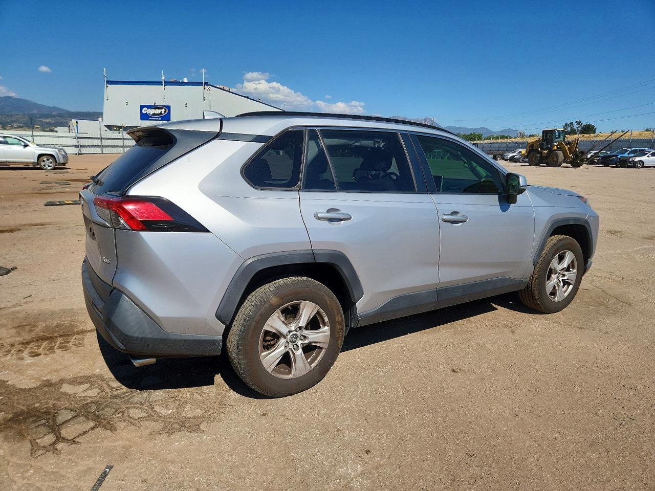 2019 TOYOTA RAV4 XLE — снимка 3