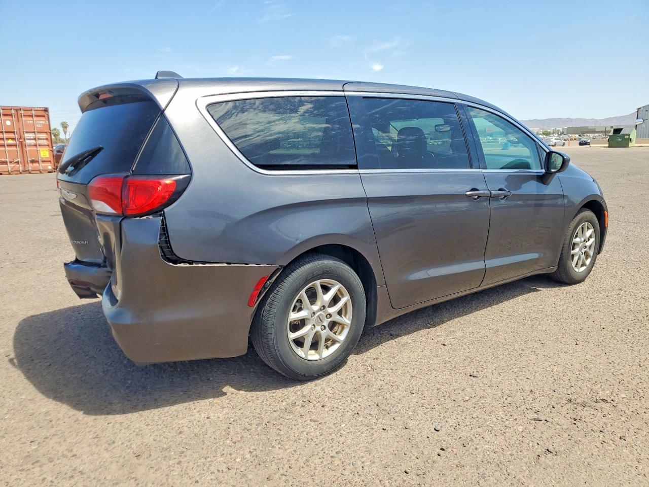 2023 CHRYSLER VOYAGER LX — снимка 3