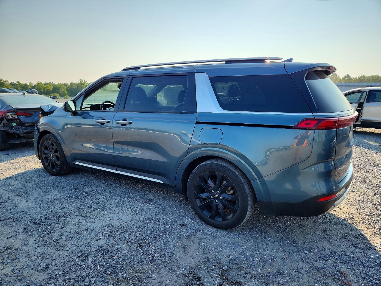 2024 KIA CARNIVAL SX PRESTIGE — снимка 2