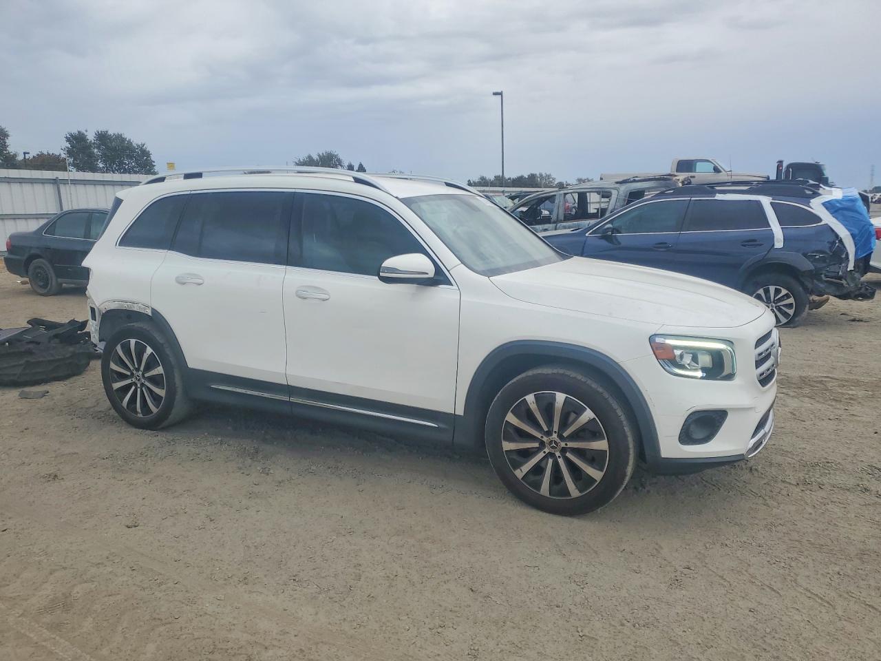 2021 MERCEDES-BENZ GLB 250 — снимка 4