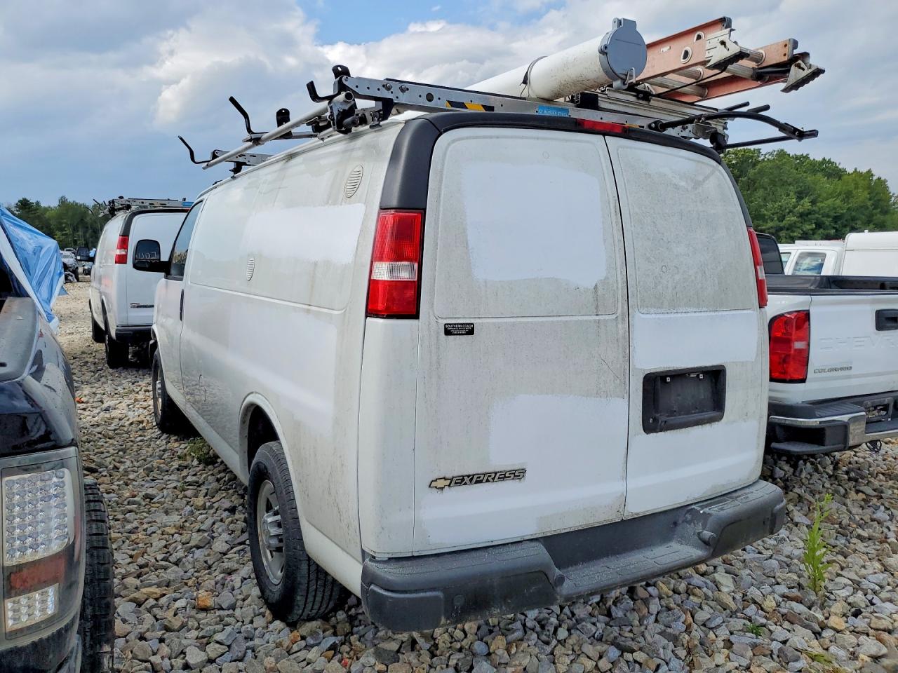 2020 CHEVROLET EXPRESS G2500 — снимка 2