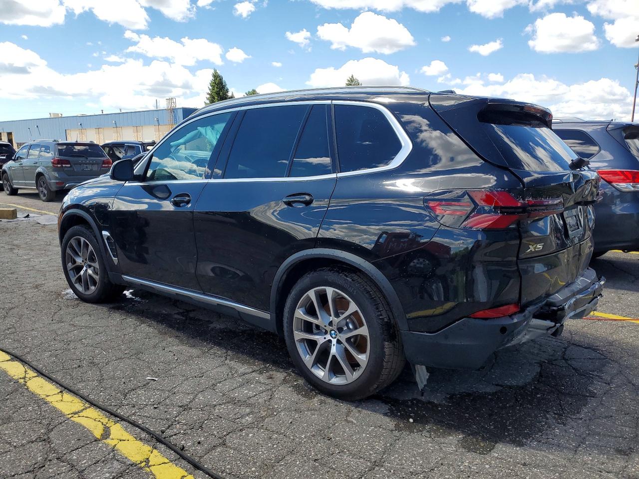 2026 BMW X5 XDRIVE50E — снимка 2