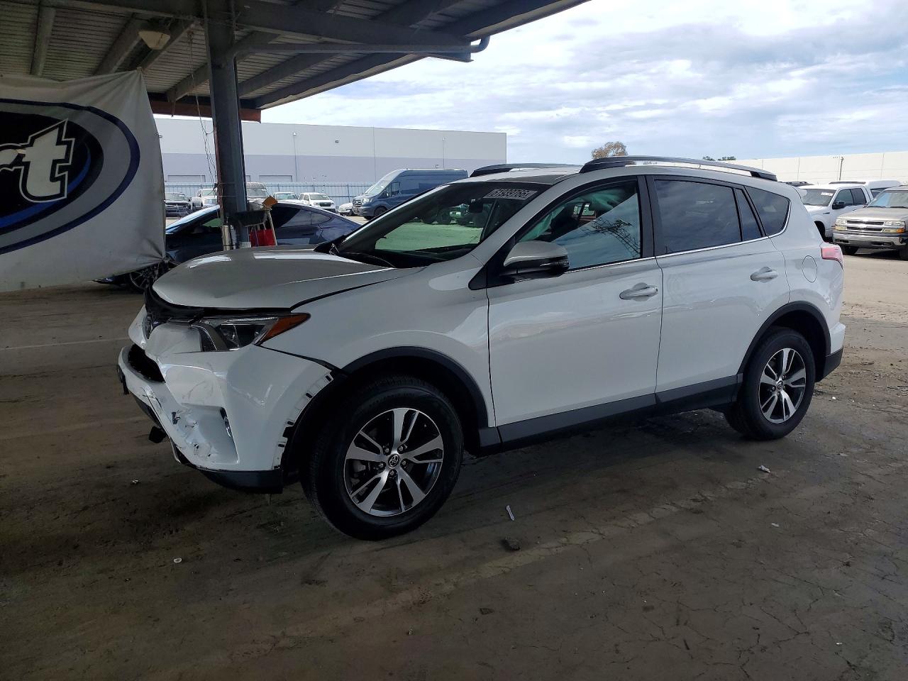 2018 TOYOTA RAV4 XLE