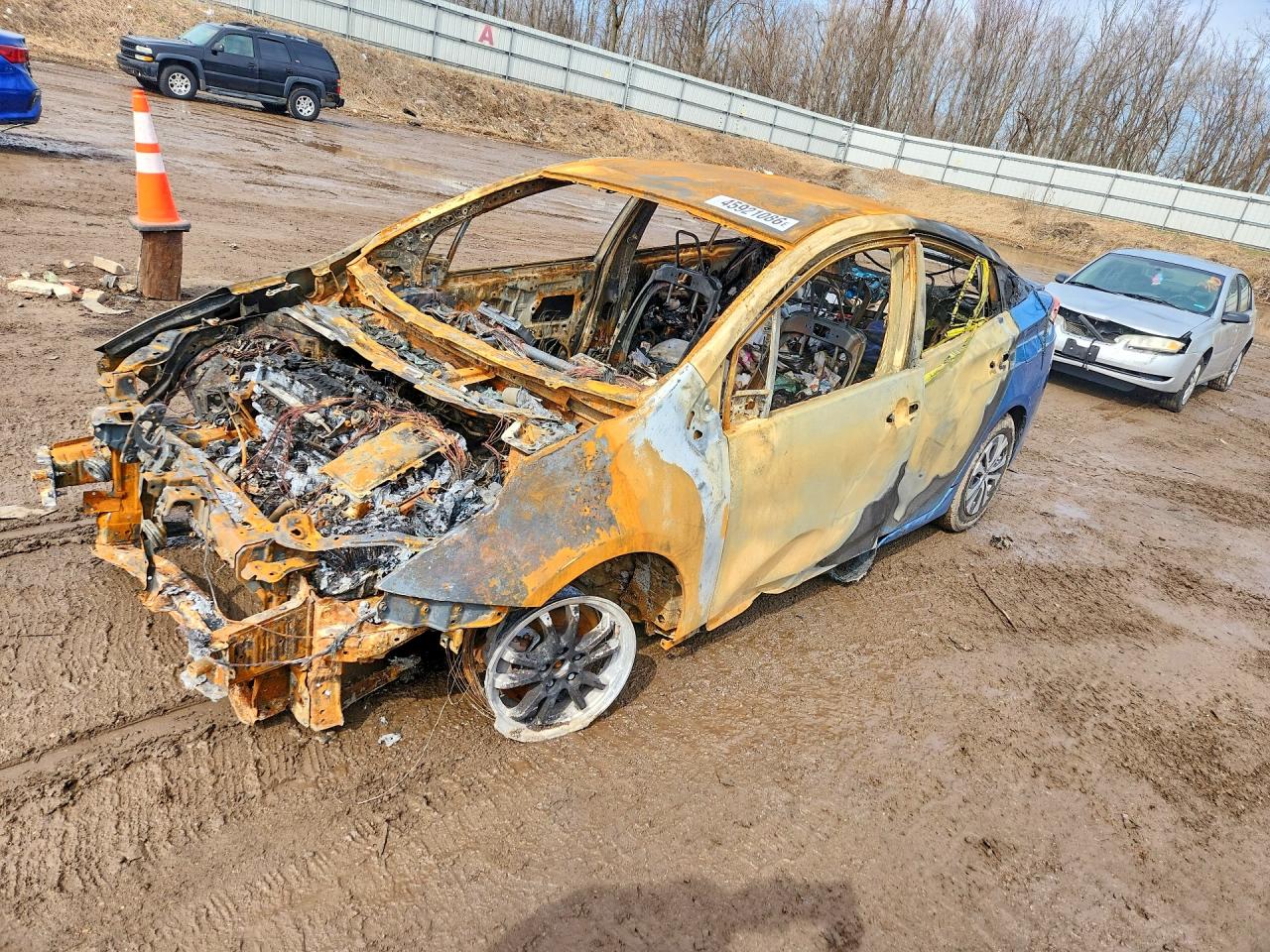 2019 TOYOTA PRIUS LE AWD-E