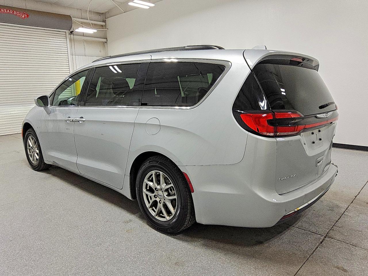 2022 CHRYSLER PACIFICA TOURING — снимка 2