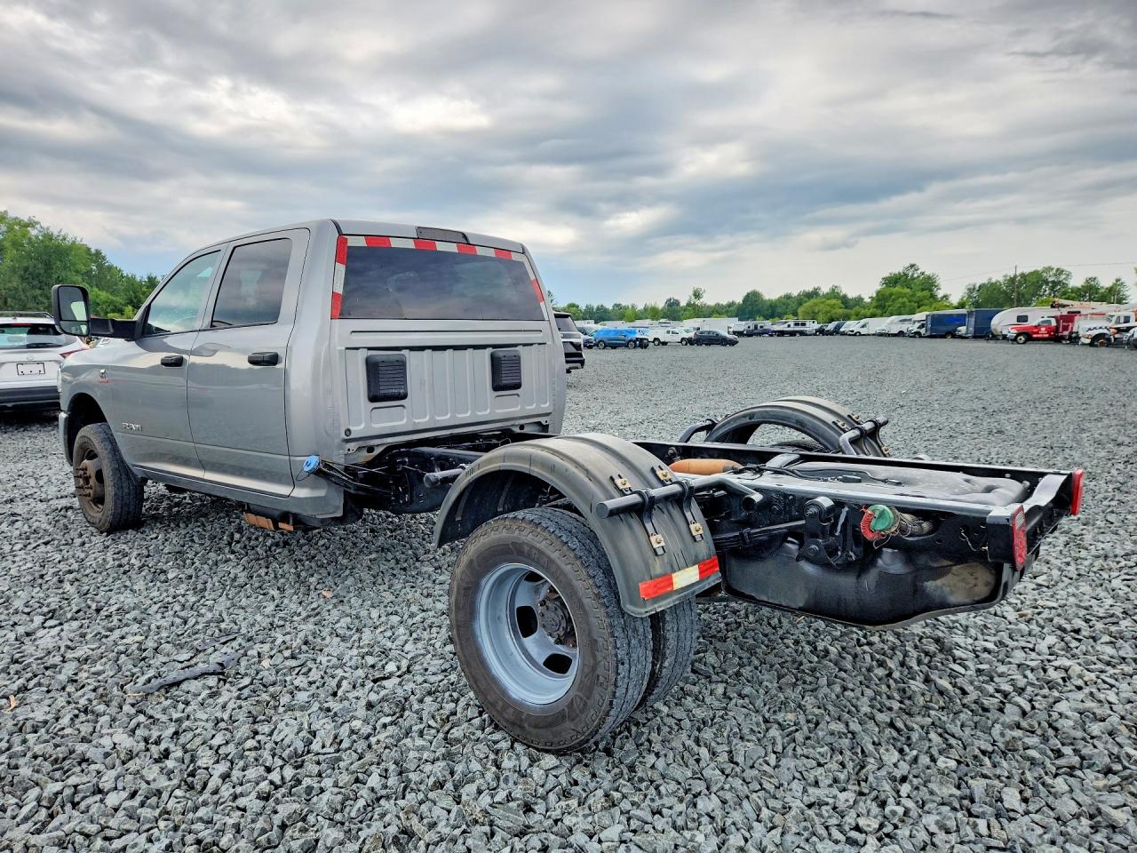 2022 RAM 3500 — снимка 2