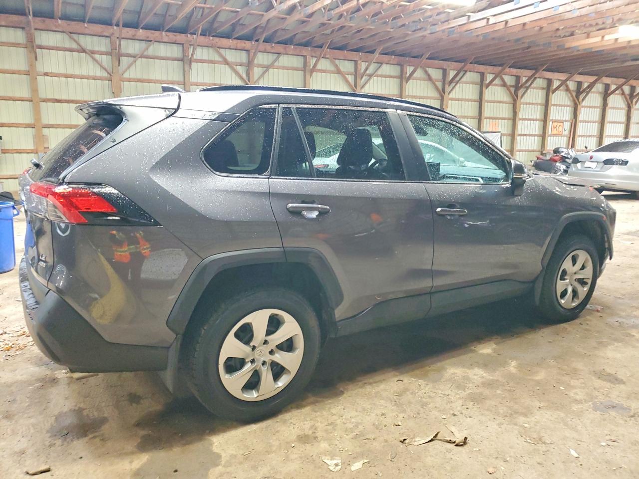 2021 TOYOTA RAV4 LE — снимка 3