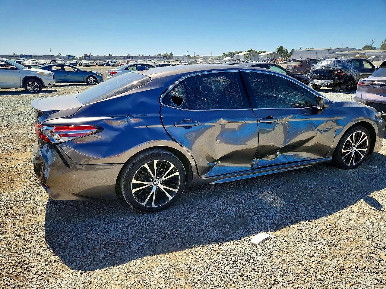 2019 TOYOTA CAMRY SE — снимка 3