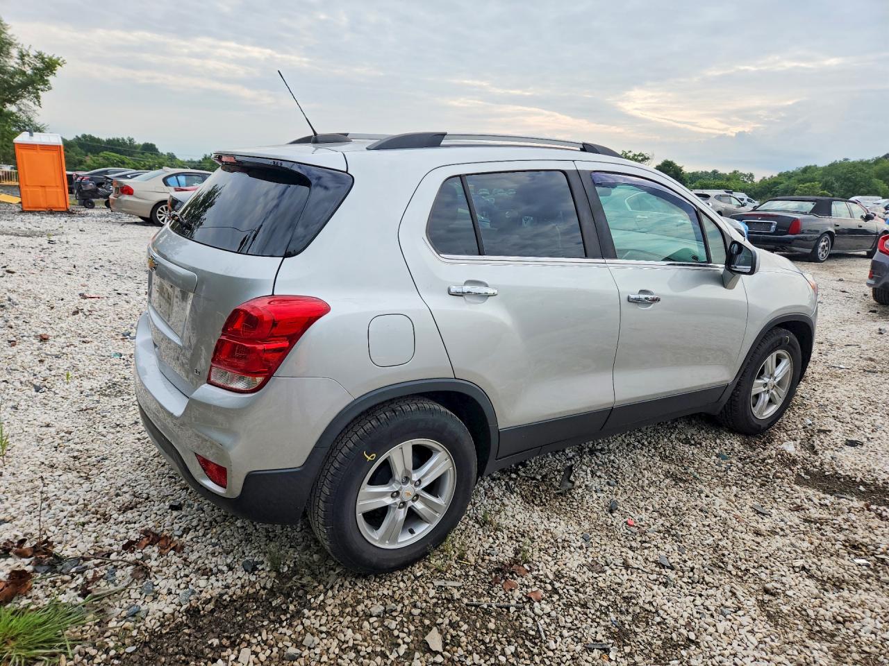 2019 CHEVROLET TRAX 1LT — снимка 3