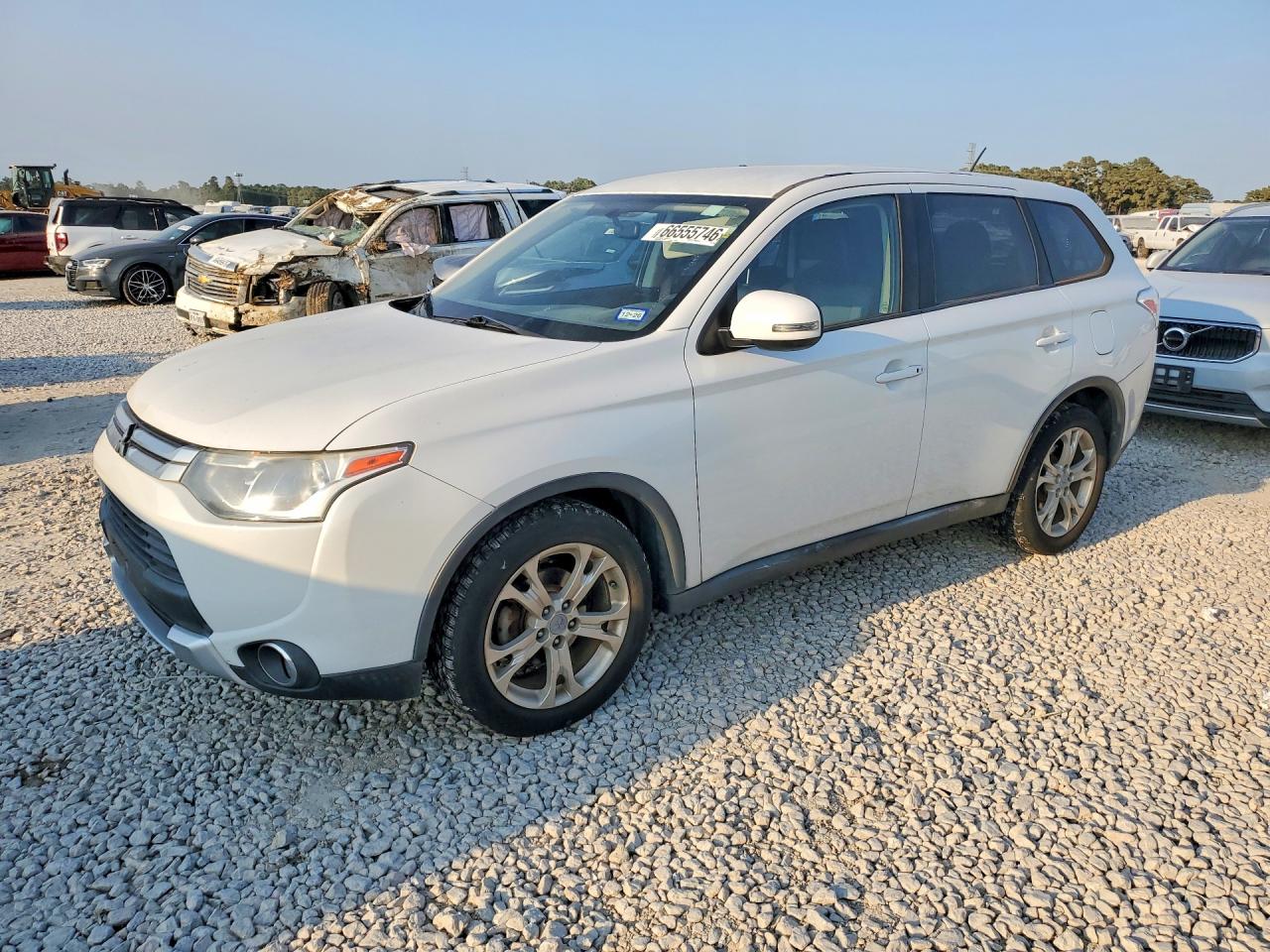 2015 MITSUBISHI OUTLANDER SE