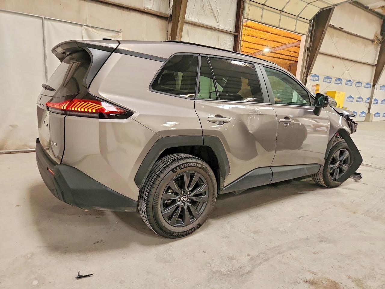 2026 TOYOTA RAV4 XLE PREMIUM — снимка 3