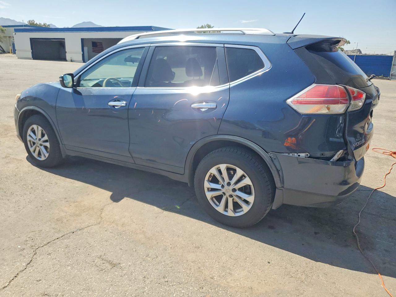 2015 NISSAN ROGUE SV — снимка 2