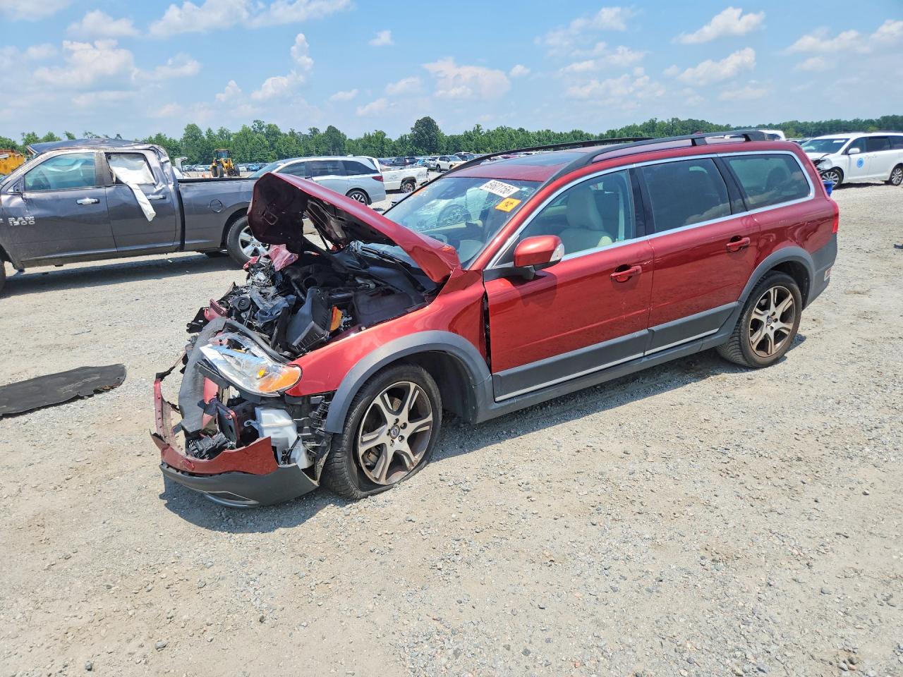 2013 VOLVO XC70 T6
