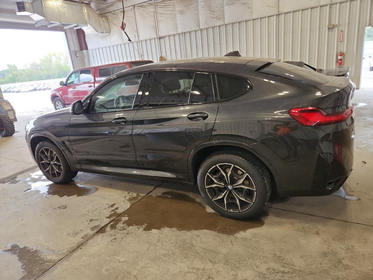 2025 BMW X4 XDRIVE30I — снимка 2