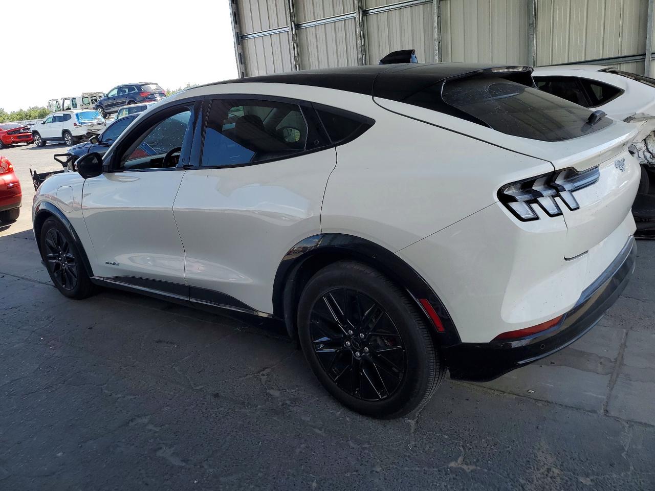 2025 FORD MUSTANG MACH-E PREMIUM — снимка 2