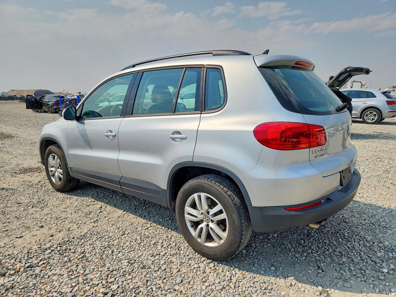 2017 VOLKSWAGEN TIGUAN S — снимка 2