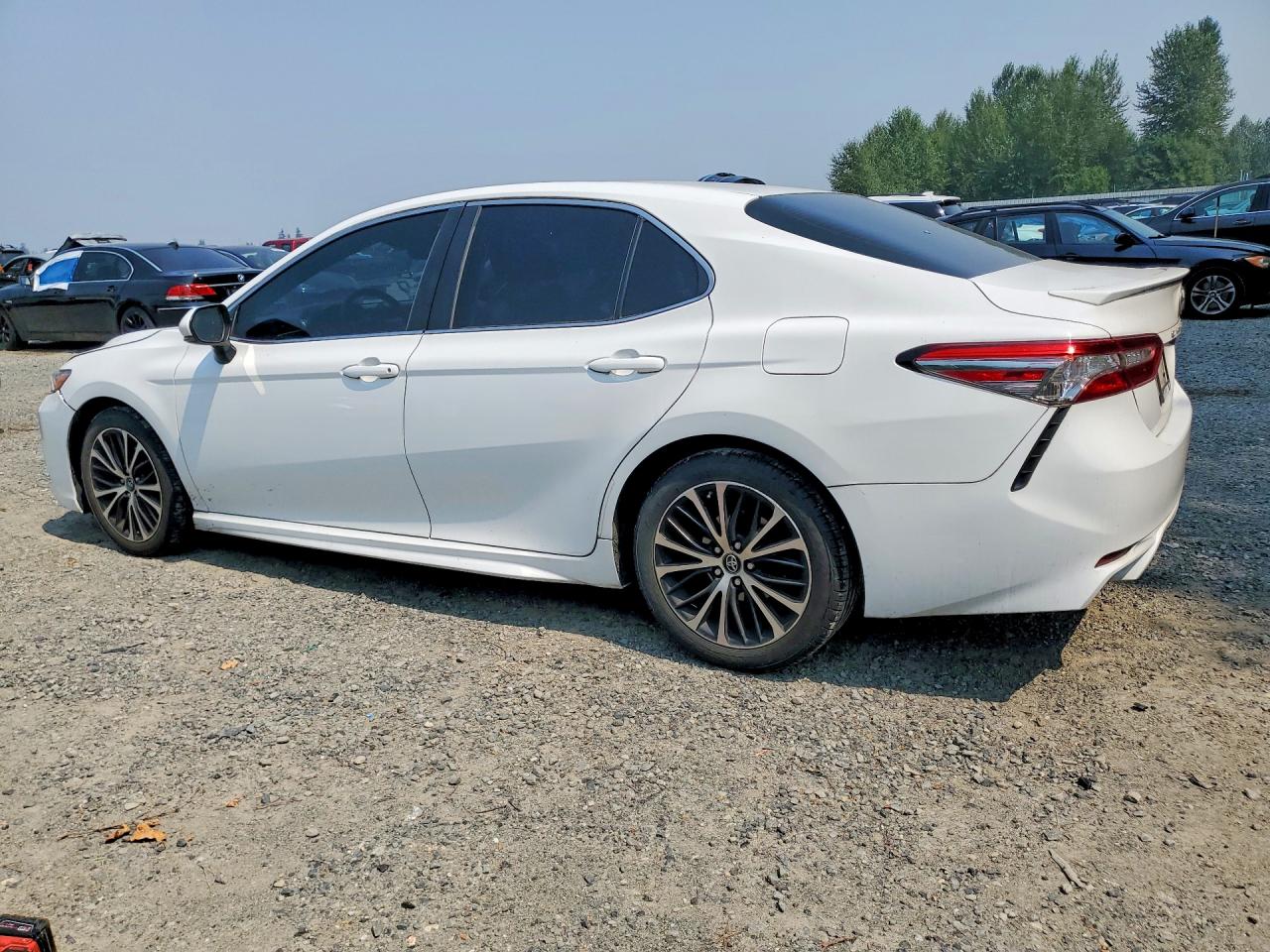 2018 TOYOTA CAMRY SE — снимка 2