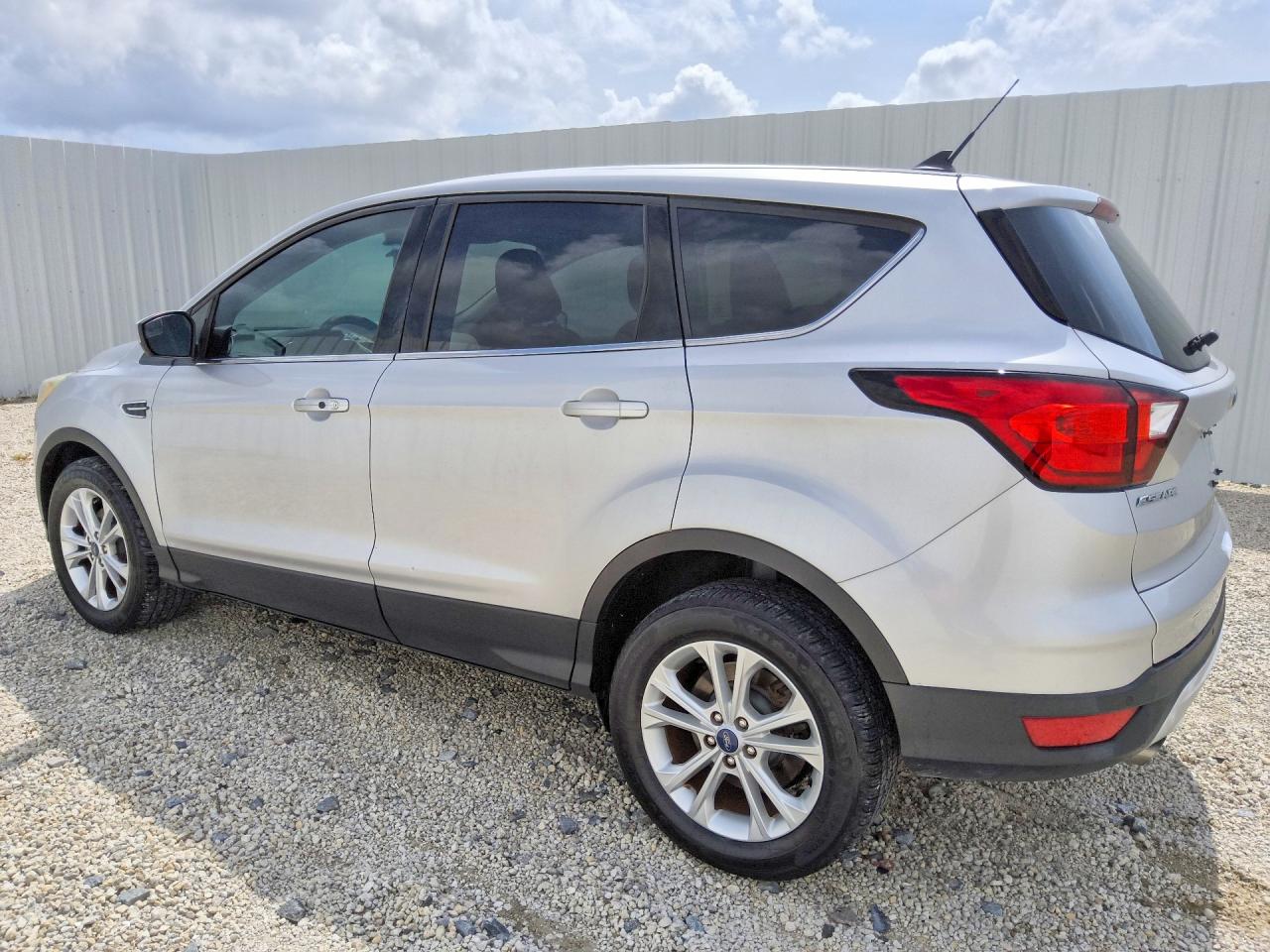 2019 FORD ESCAPE SE — снимка 2