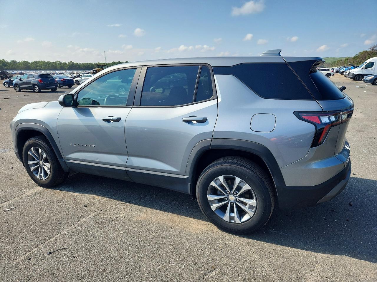 2026 CHEVROLET EQUINOX LT — снимка 2