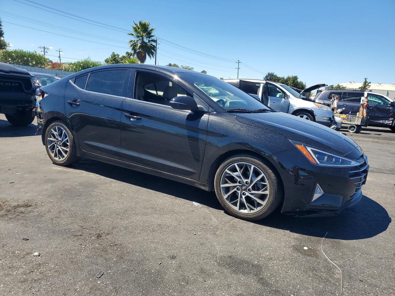 2020 HYUNDAI ELANTRA LIMITED — снимка 4
