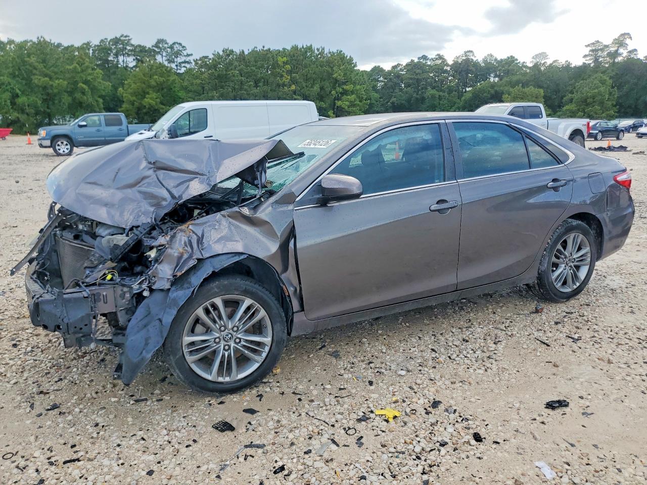 2015 TOYOTA CAMRY SE