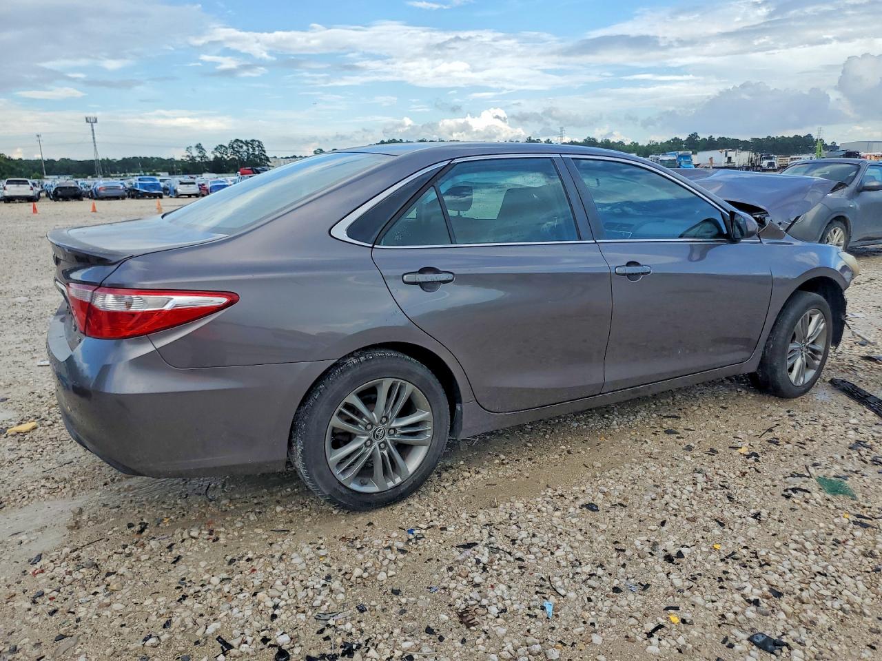 2015 TOYOTA CAMRY SE — снимка 3