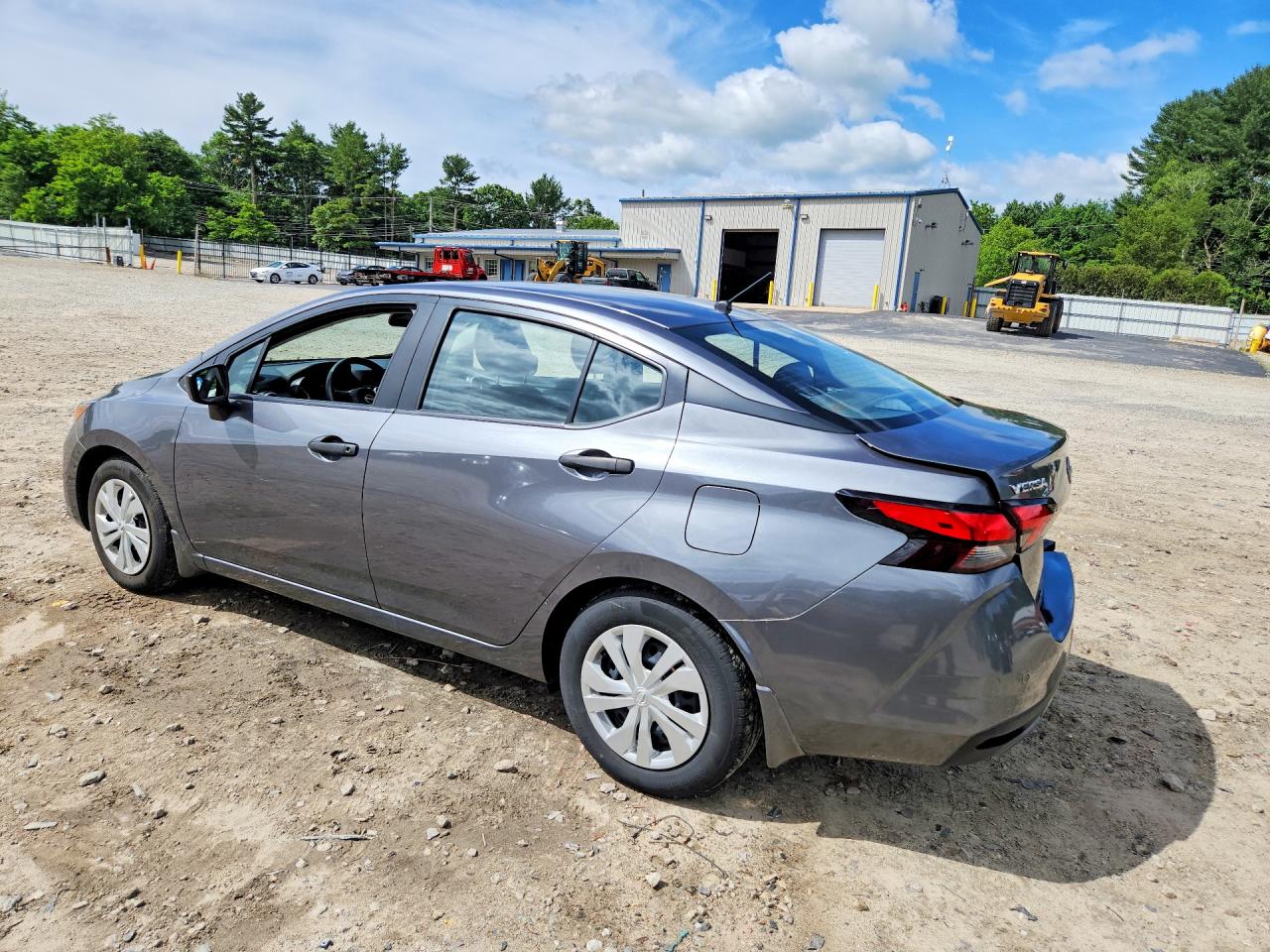 2024 NISSAN VERSA S — снимка 2