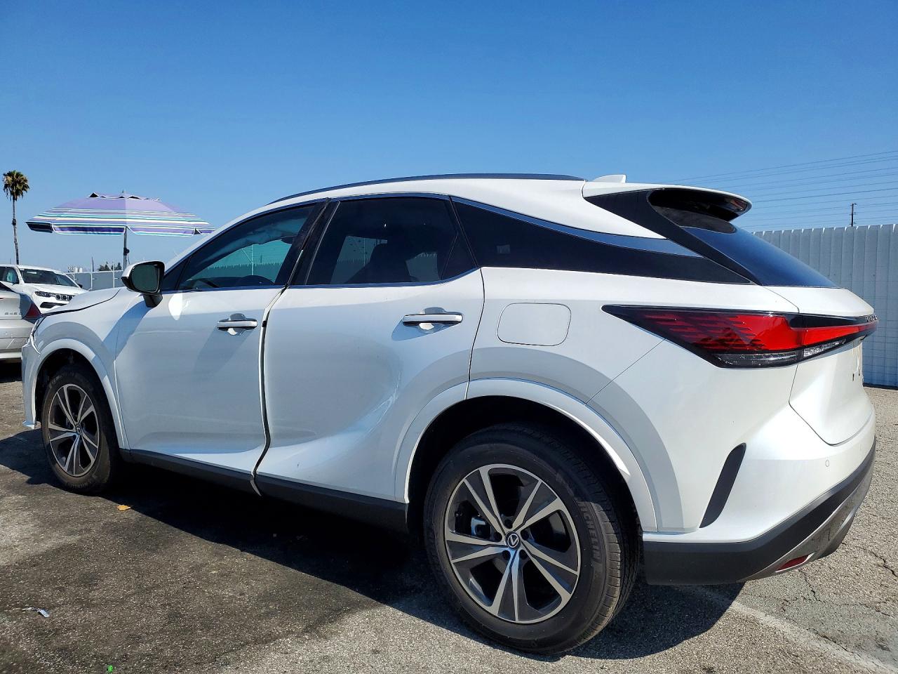 2024 LEXUS RX 350 PREMIUM — снимка 2