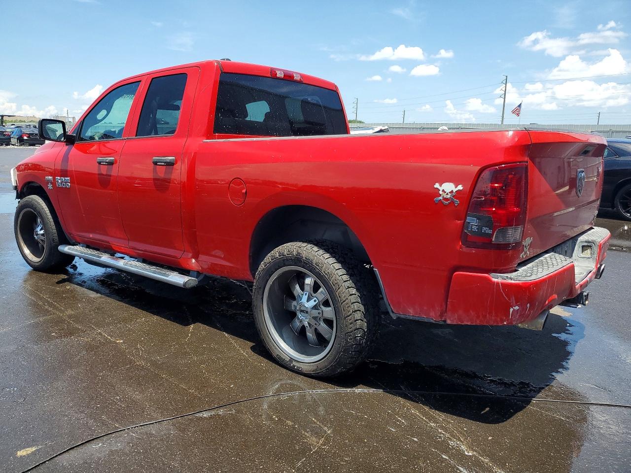 2015 RAM 1500 ST — снимка 2
