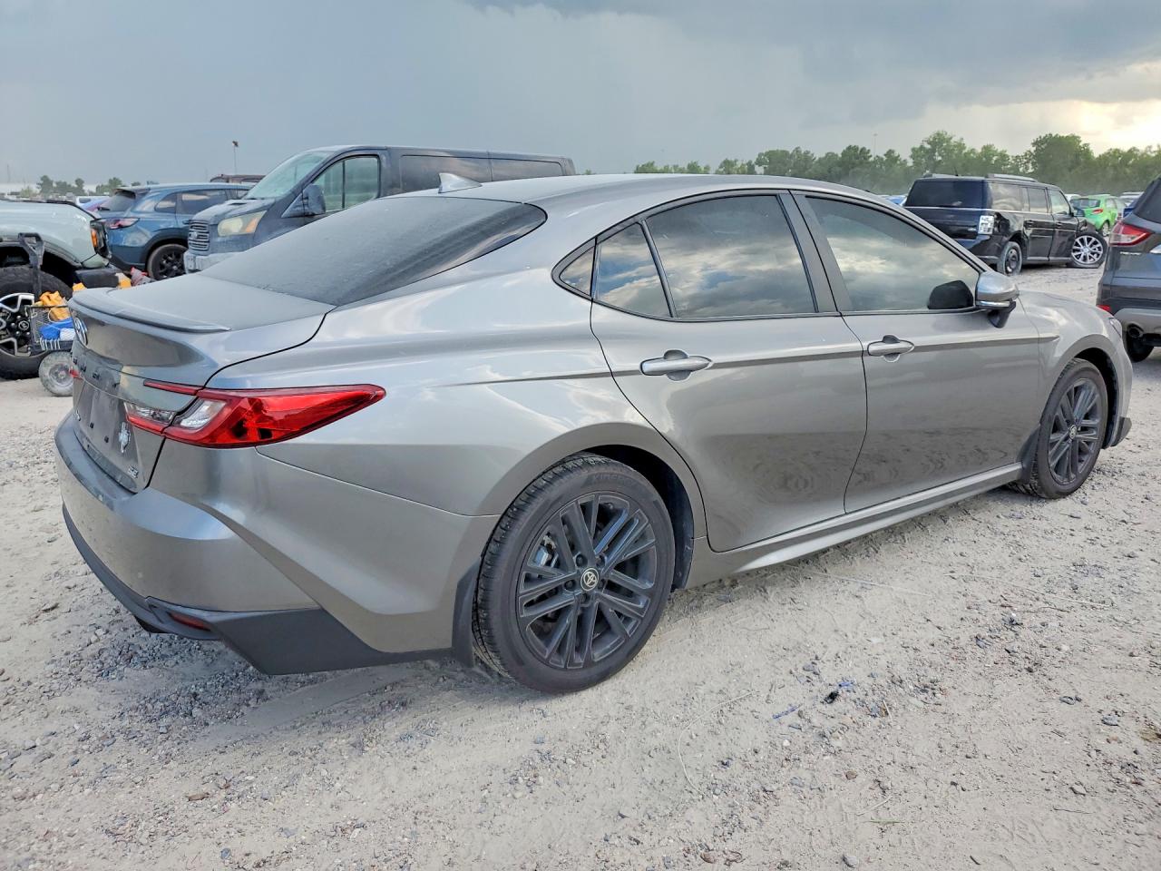 2026 TOYOTA CAMRY SE — снимка 3