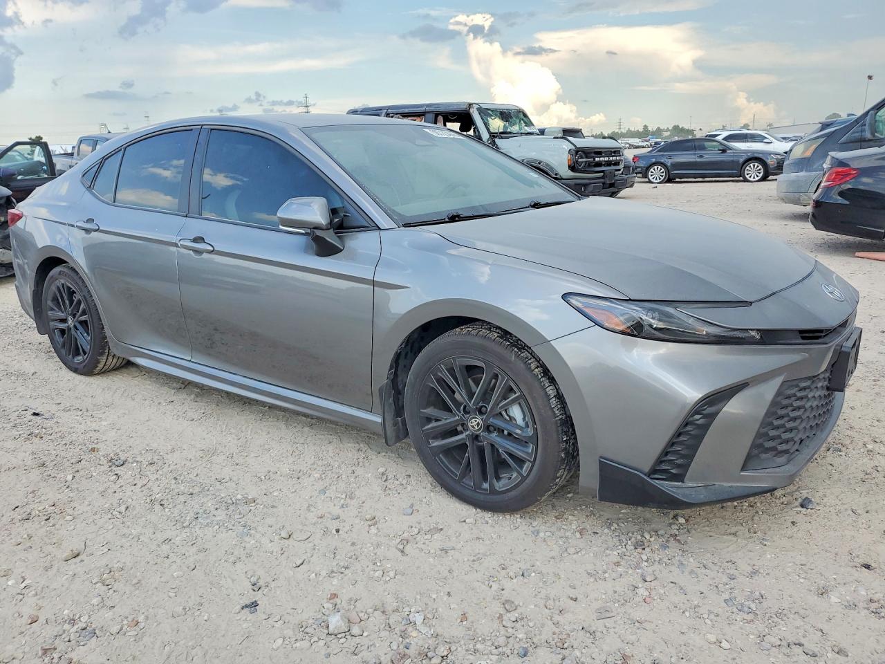 2026 TOYOTA CAMRY SE — снимка 4