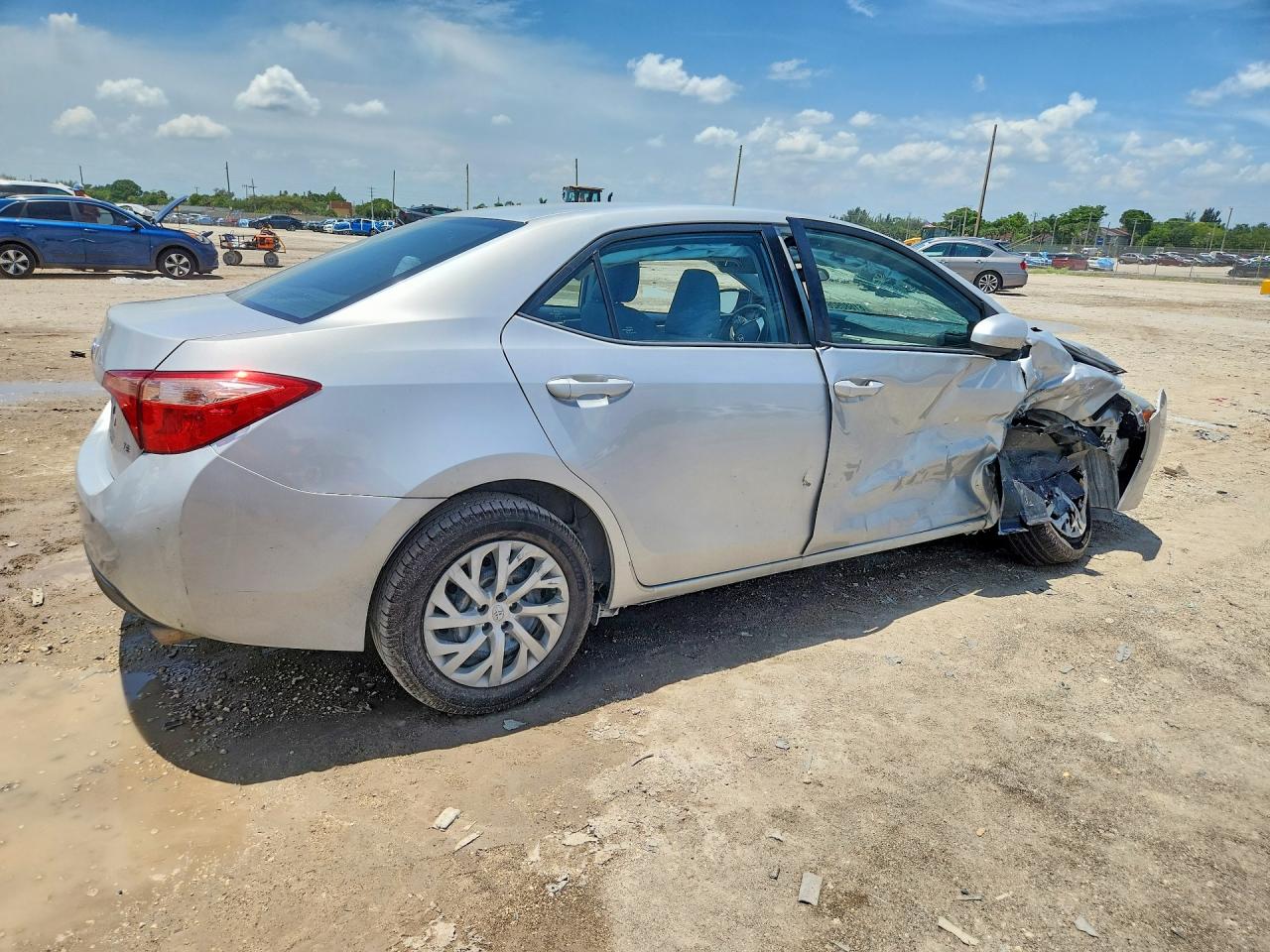 2017 TOYOTA COROLLA LE — снимка 3