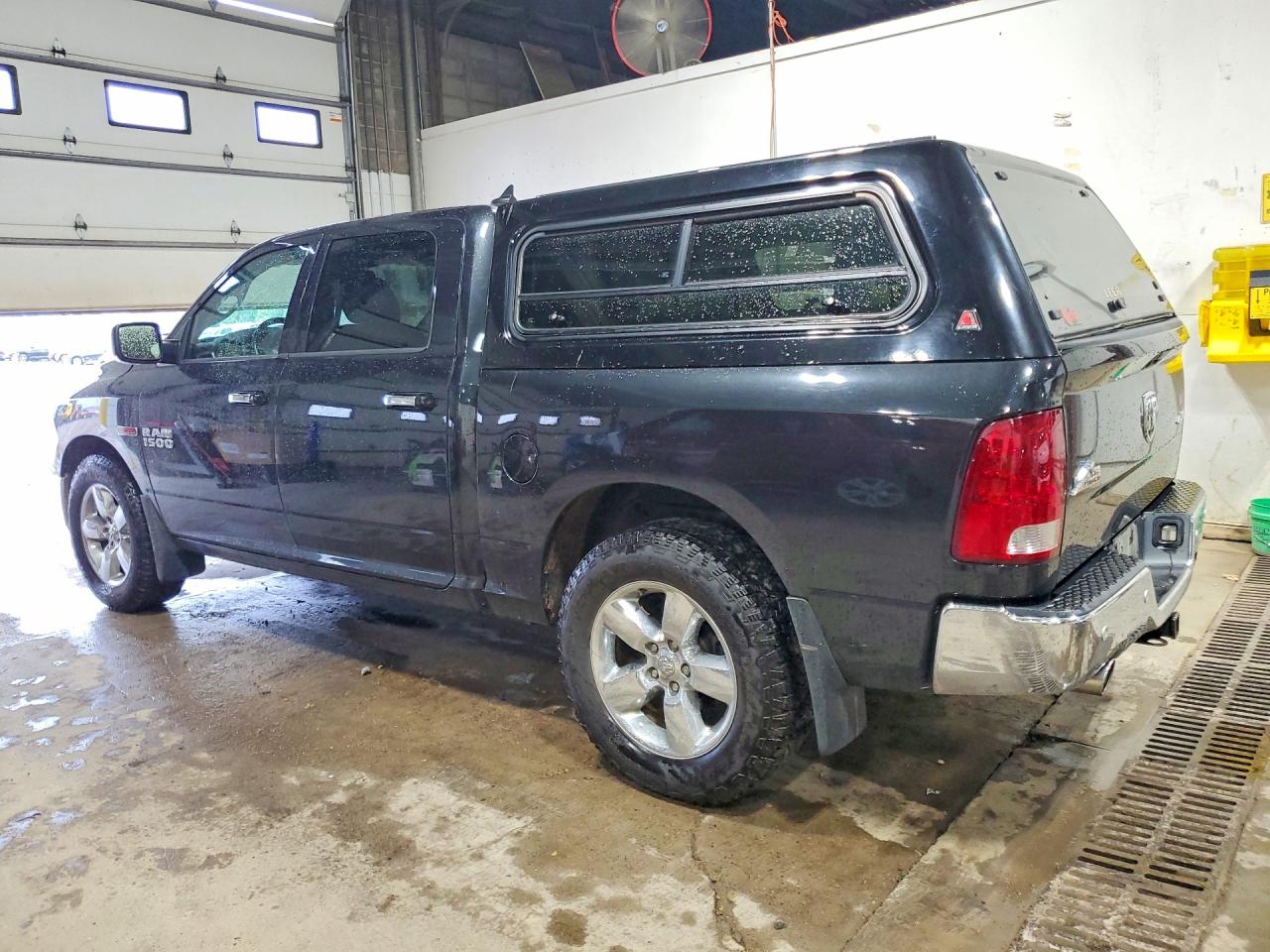 2016 RAM 1500 SLT — снимка 2
