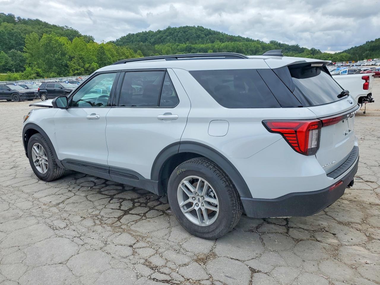 2026 FORD EXPLORER ACTIVE — снимка 2