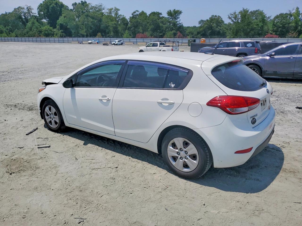 2018 KIA FORTE5 LX — снимка 2