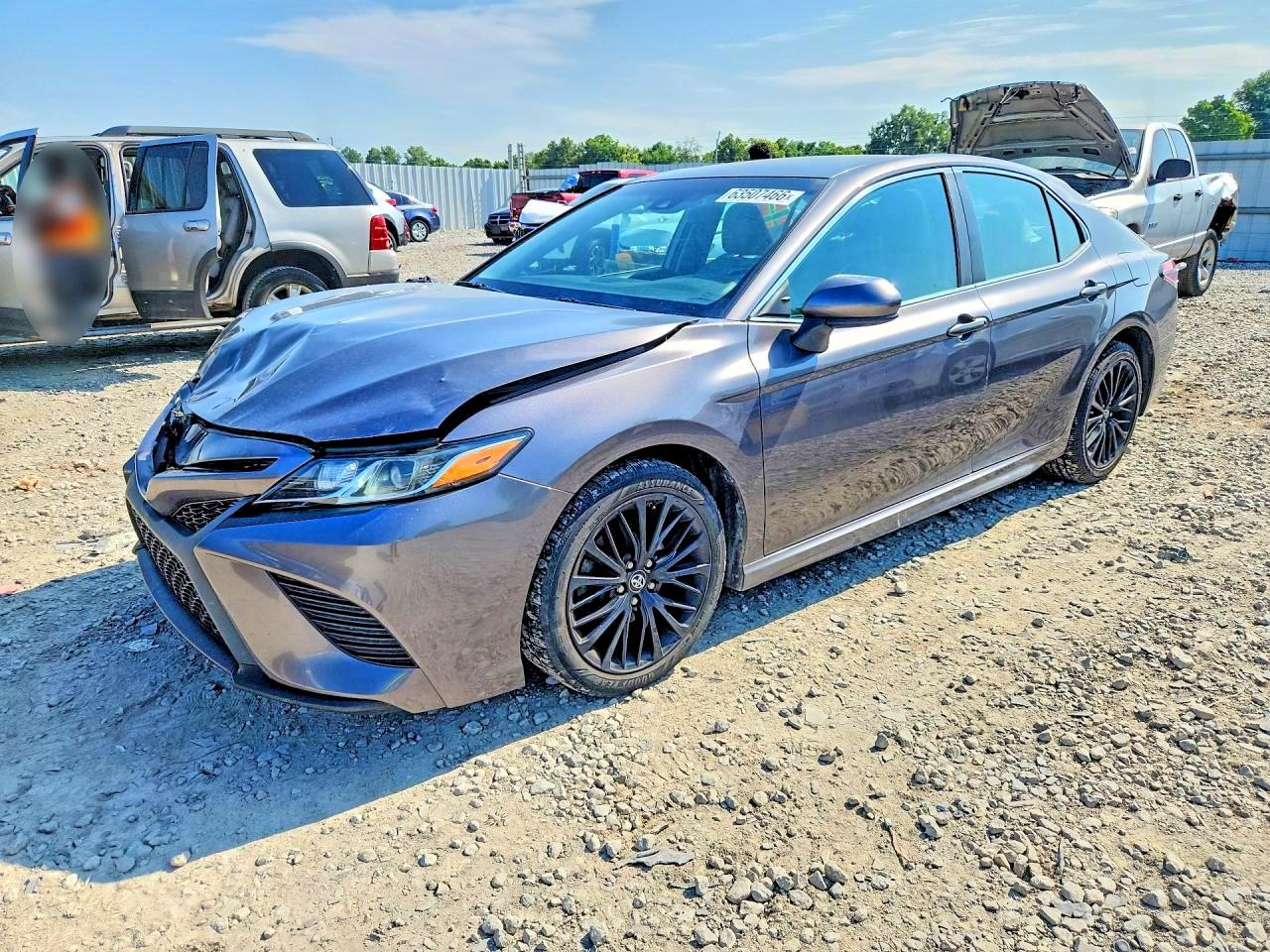2018 TOYOTA CAMRY SE
