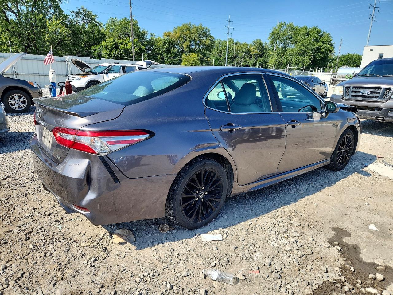 2018 TOYOTA CAMRY SE — снимка 3