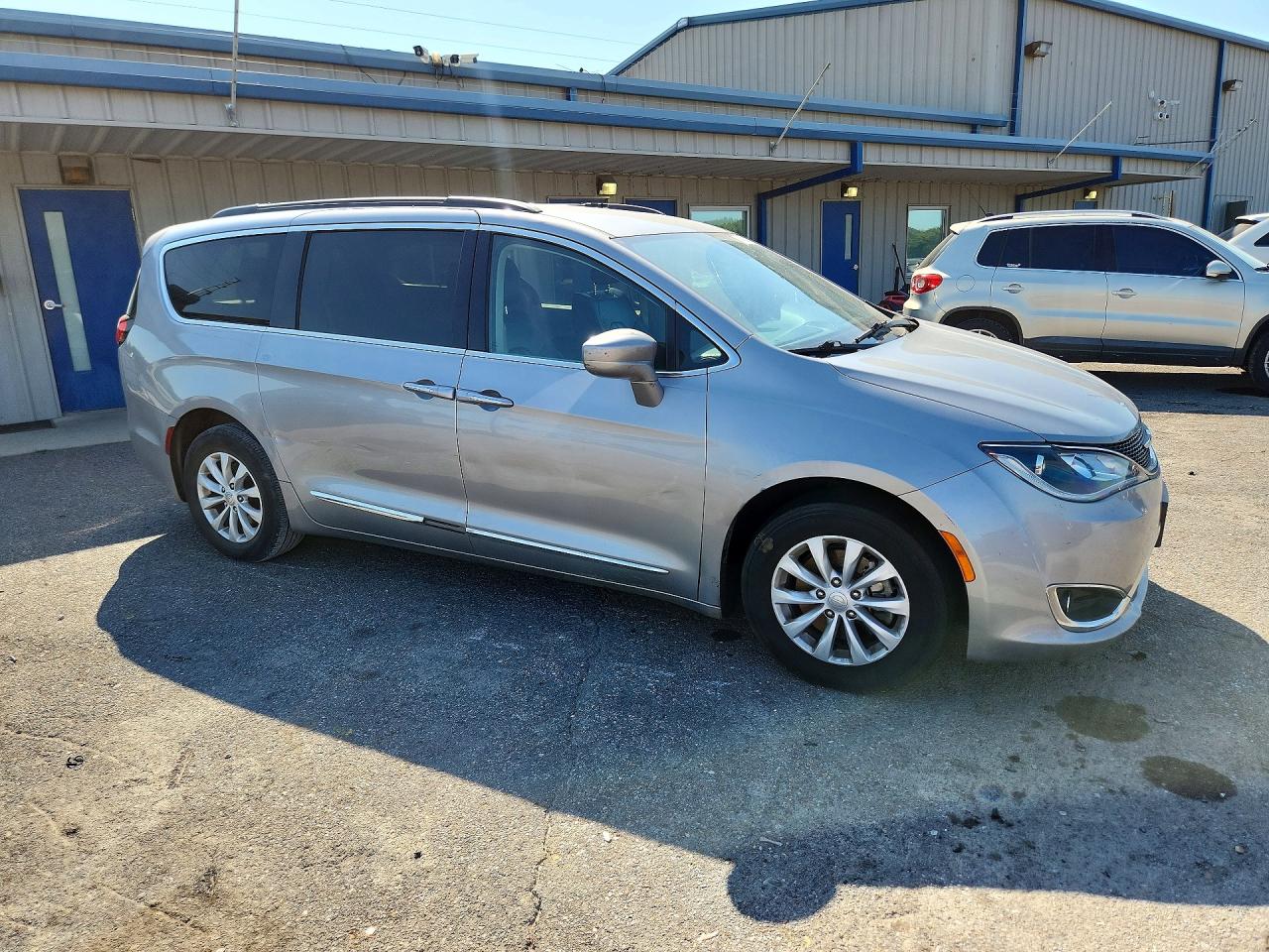 2017 CHRYSLER PACIFICA TOURING L — снимка 4