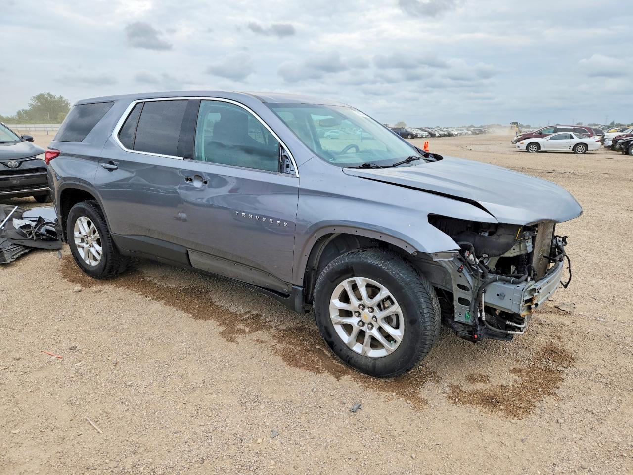 2018 CHEVROLET TRAVERSE LS — снимка 4