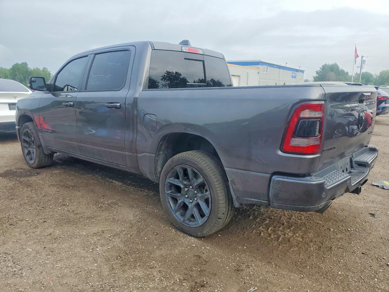 2023 RAM 1500 SPORT — снимка 2