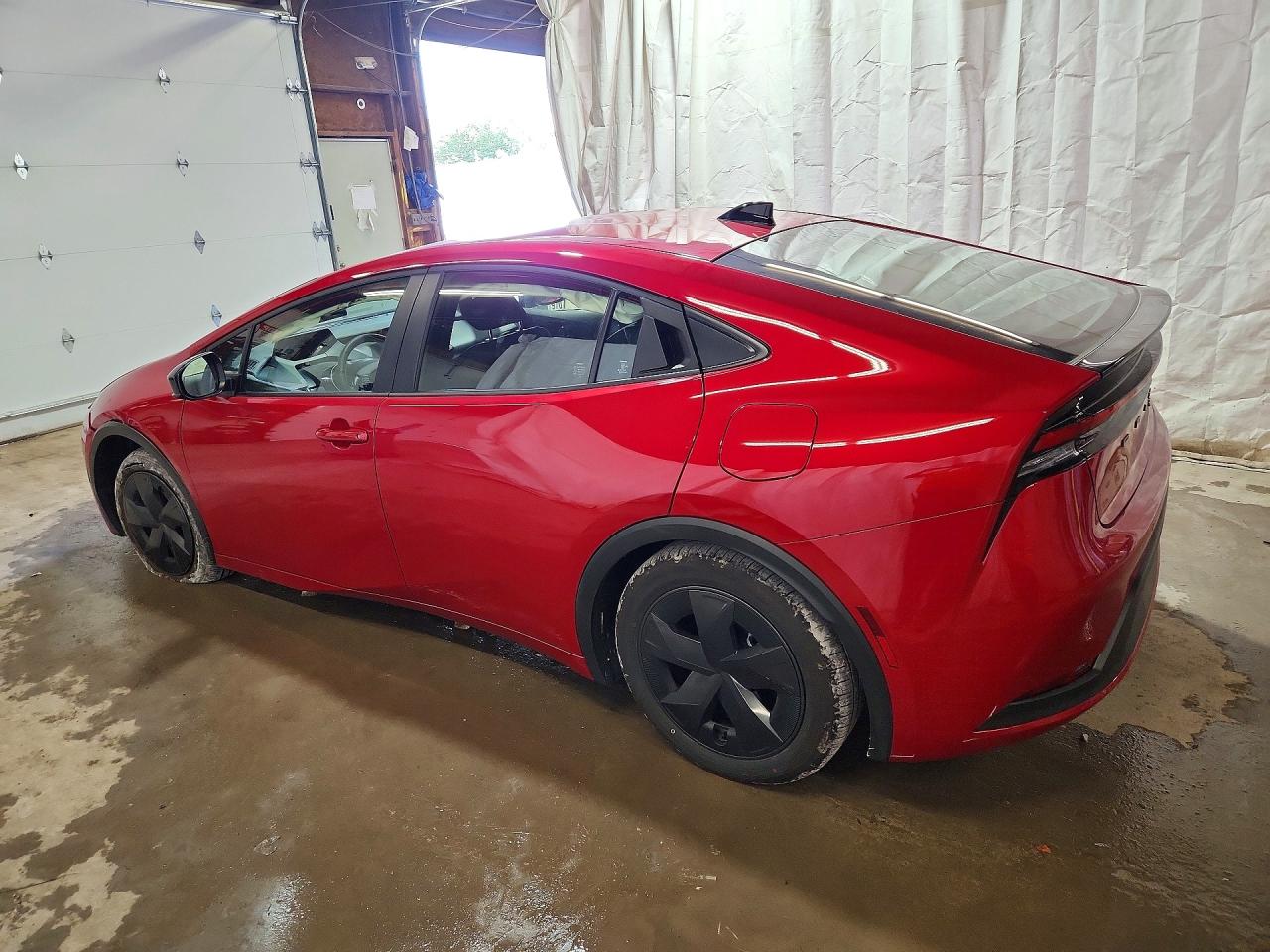2026 TOYOTA PRIUS LE — снимка 2