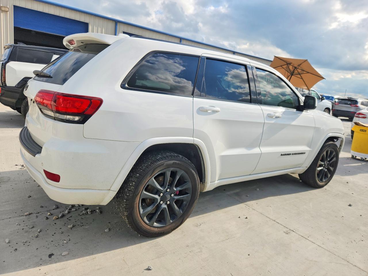 2020 JEEP GRAND CHEROKEE LAREDO — снимка 3