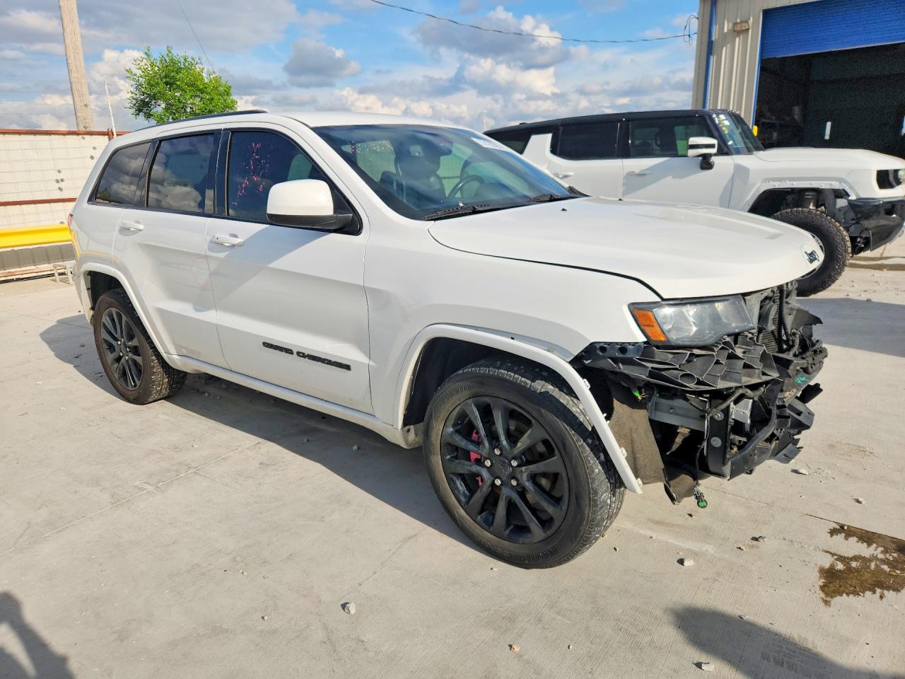 2020 JEEP GRAND CHEROKEE LAREDO — снимка 4