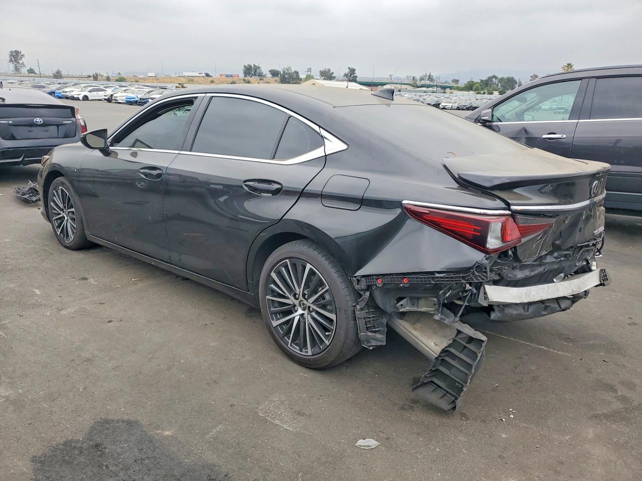 2024 LEXUS ES 300H BASE — снимка 2