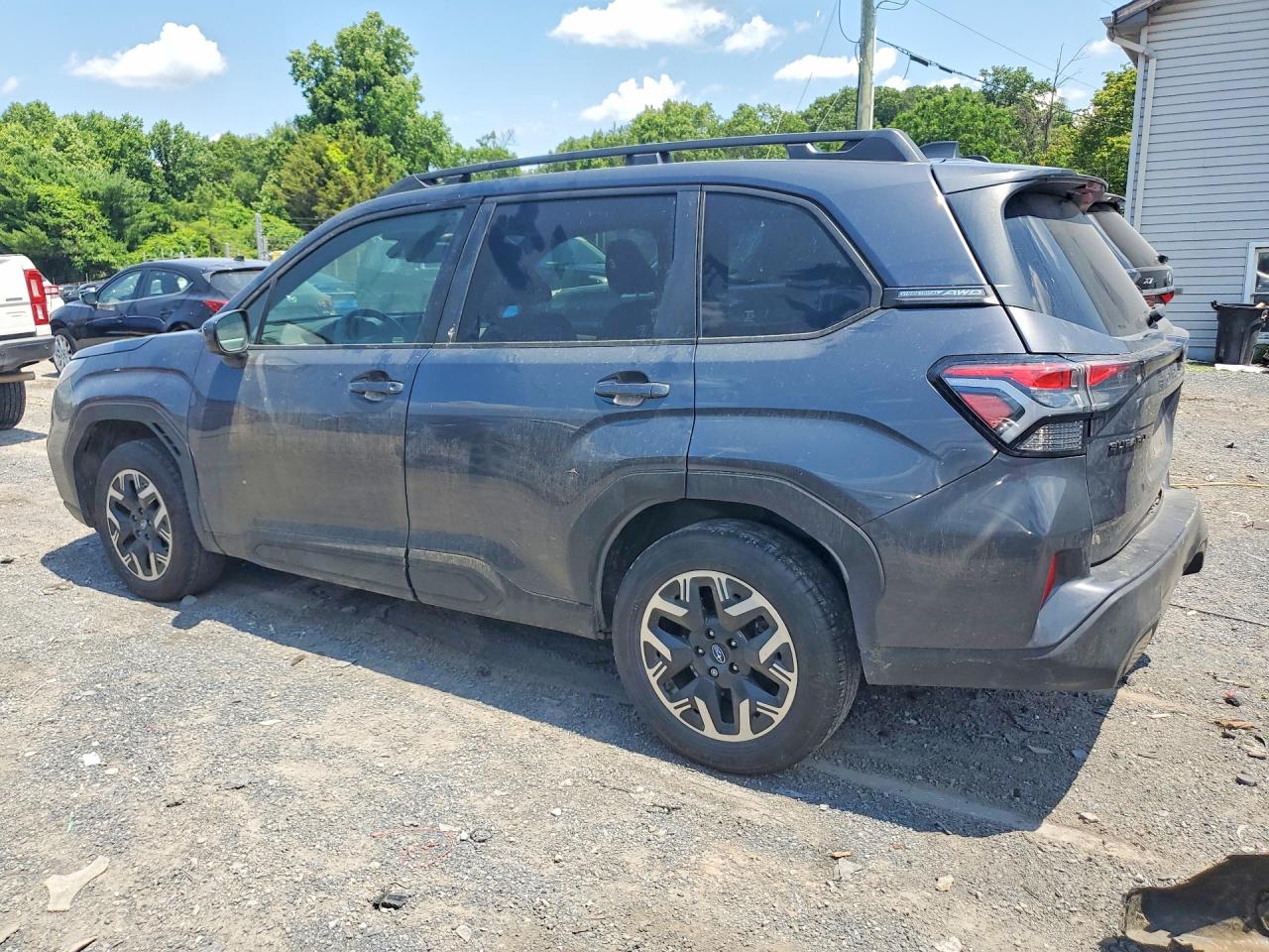 2025 SUBARU FORESTER PREMIUM — снимка 2