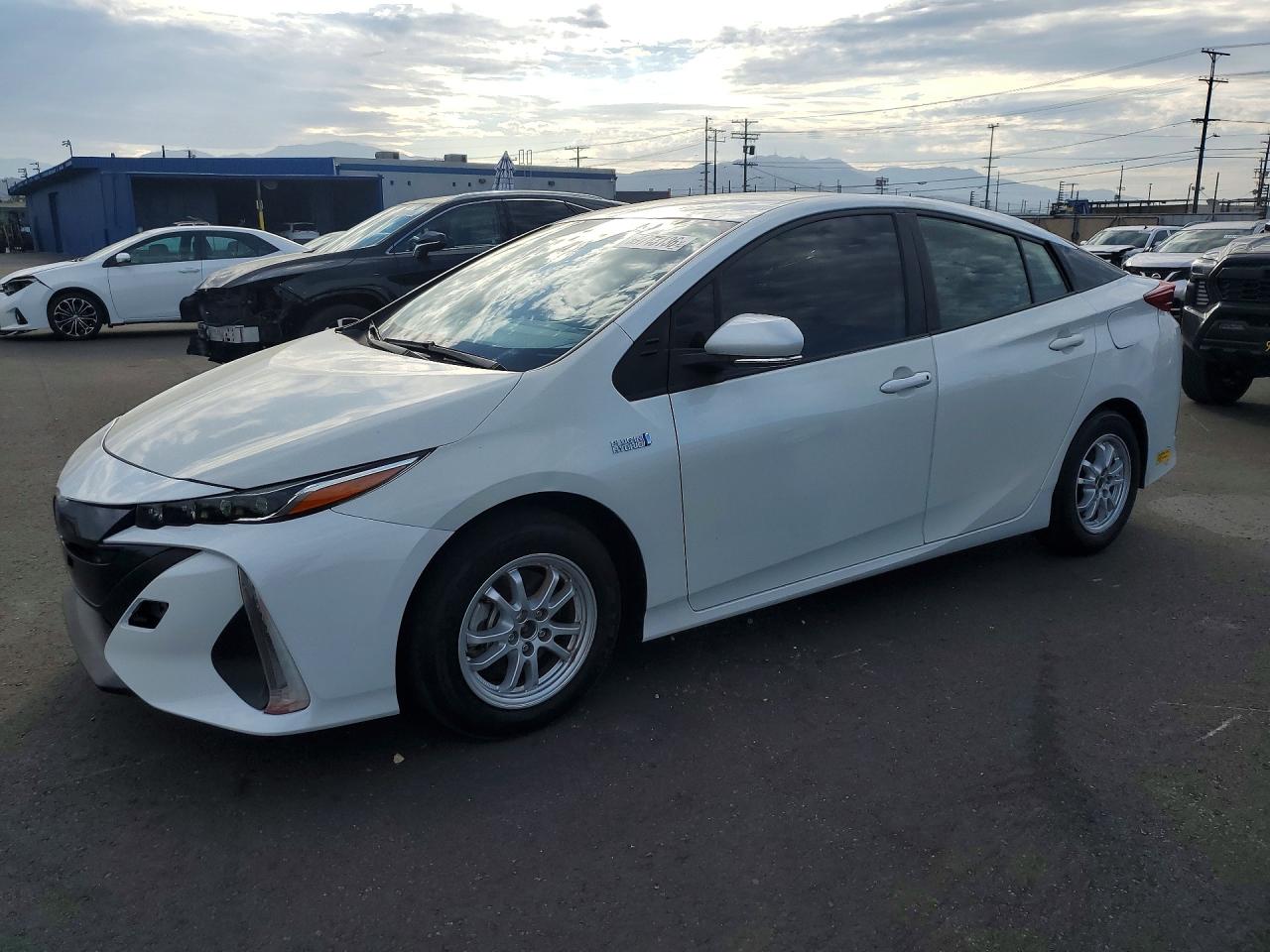 2022 TOYOTA PRIUS PRIME XLE