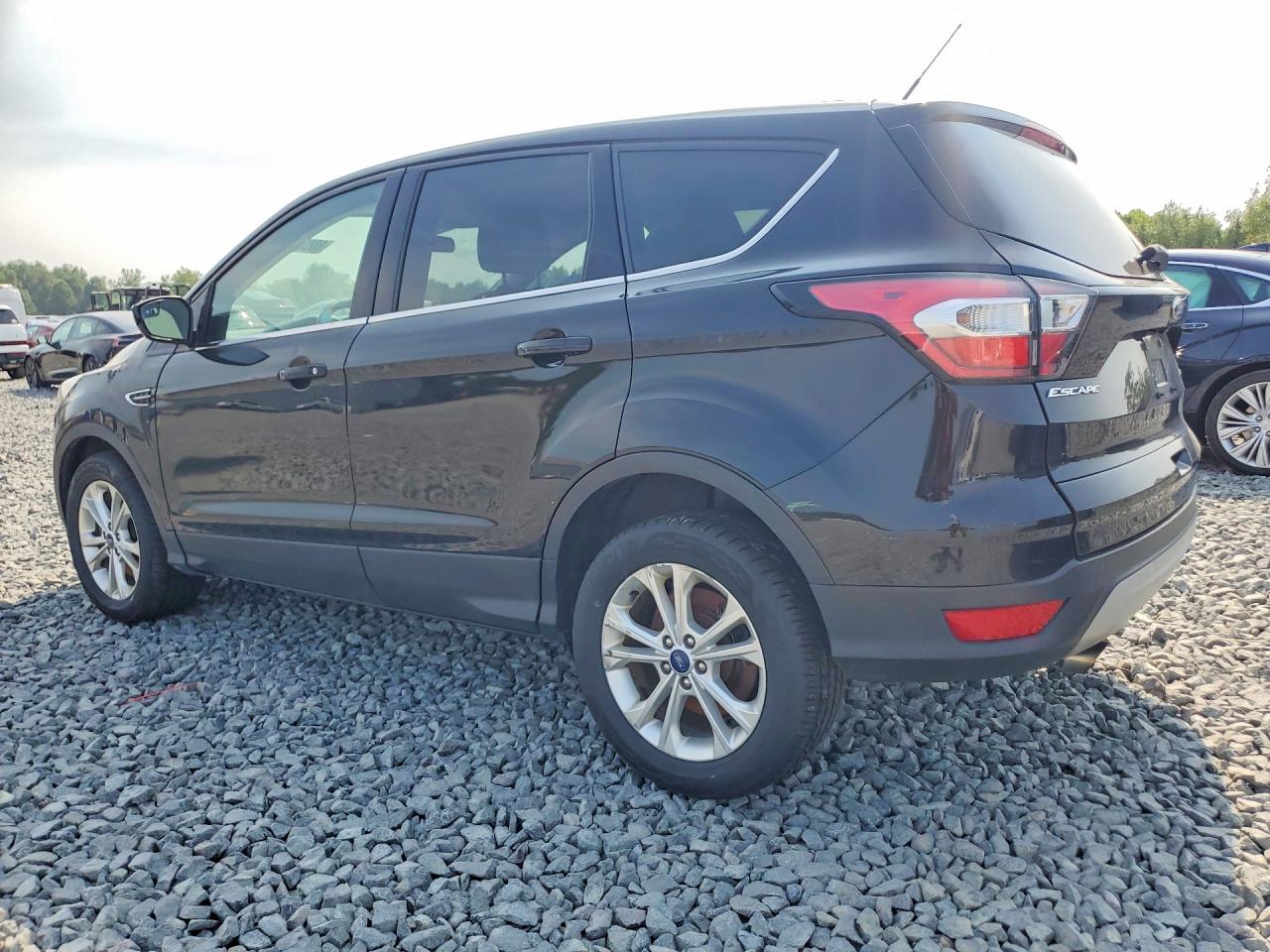 2017 FORD ESCAPE SE — снимка 2